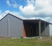American barn-clear-span-shed rear
